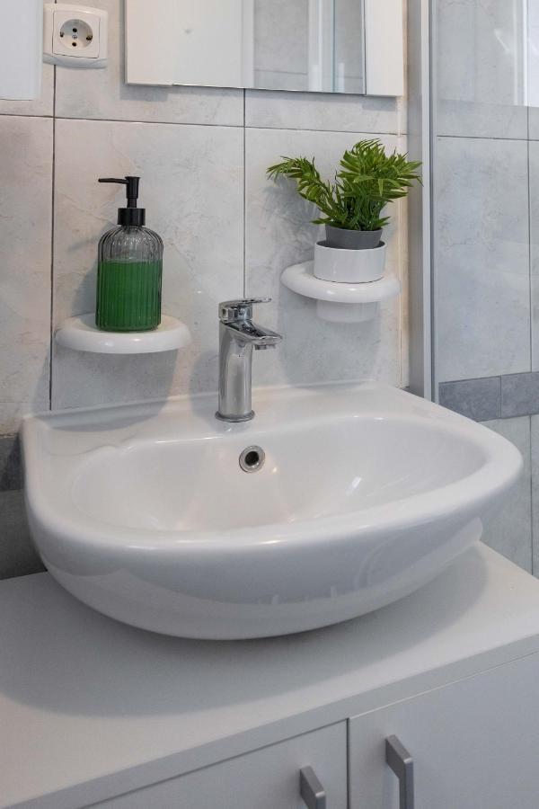 Bright And Modern Studio Near City Center Apartment Zagreb Exterior foto